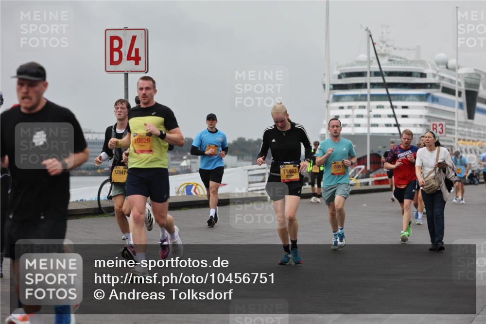 13.09.2026 - Kiel Lauf Andreas Tolksdorf http://msf.ph/oto/10456751 13.09.2026 11:57:32 Kiellinie 4, 12847, 10829, 11483, 8957, 3 meine-sportfotos.de
