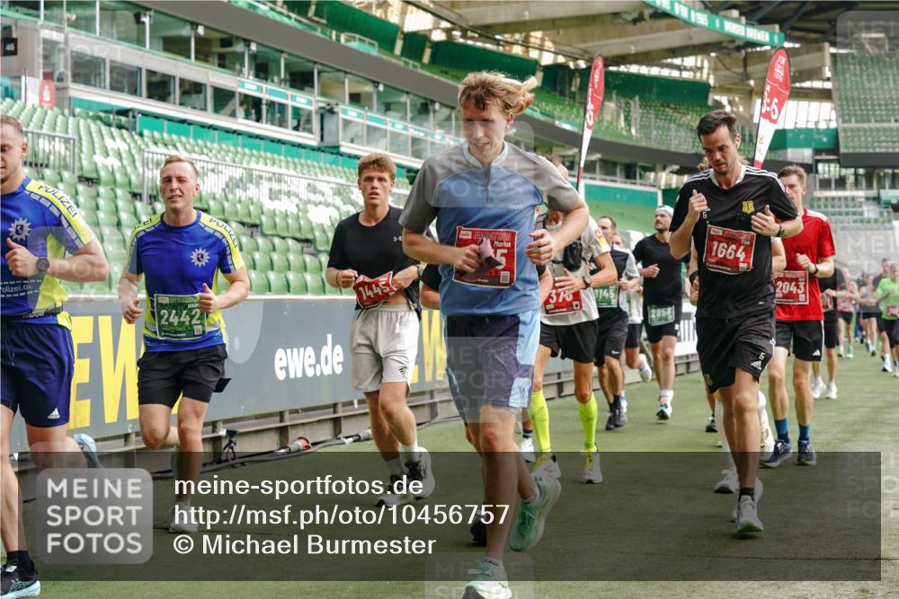 13.09.2026 - 21. swb-Marathon Bremen Michael Burmester http://msf.ph/oto/10456757 13.09.2026 12:53:38 Laufen im Stadion 102, 107, 145, 189, 313, 376, 385, 461, 472, 481, 541, 560, 615, 616, 666, 675, 683, 696, 740, 755, 792, 816, 827, 982, 985, 987, 1033, 1056, 1076, 1207, 1252, 1297, 1419, 1433, 1445, 1468, 1528, 1542, 1551, 1631, 1646, 1658, 1664, 1704, 1707, 1814, 2007, 2043, 2055, 2203, 2280, 2350, 2362, 2401, 2422, 2454, 2480, 2498, 2499, 2623, 2701, 2767, 2820, 2824, 2858, 2882, 2913, 2962, 2971, 2997, 3054, 3085, 3149, 3236, 3336, 3357, 3362, 3413, 3448, 3988, 4283, 4605 meine-sportfotos.de