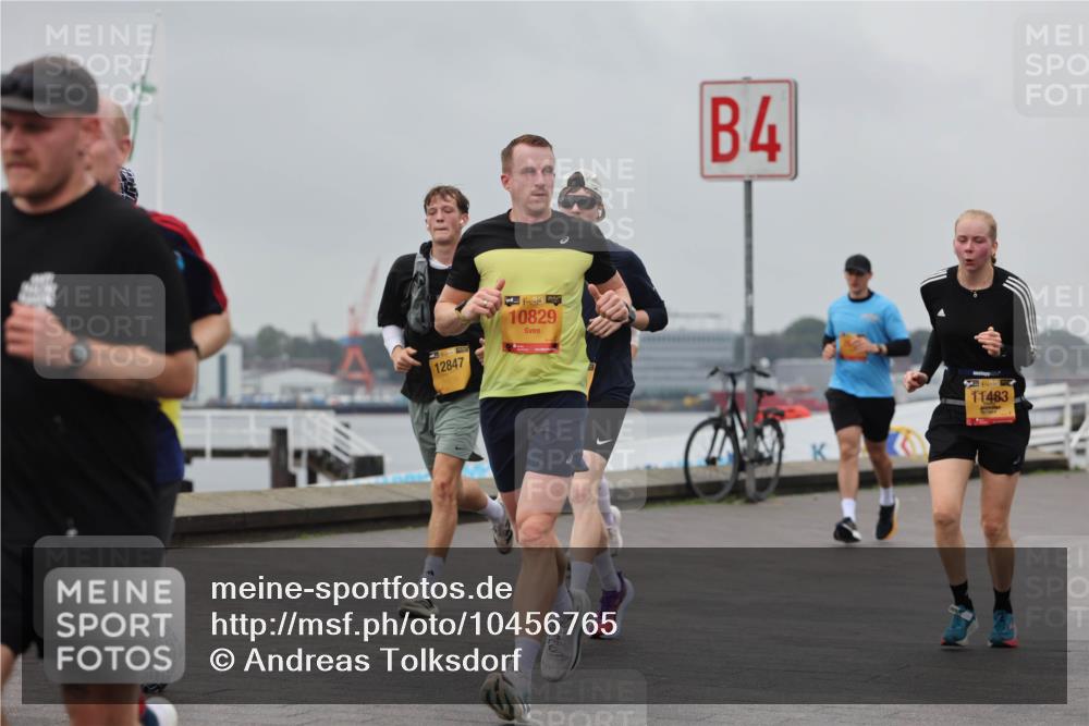 13.09.2026 - Kiel Lauf Andreas Tolksdorf http://msf.ph/oto/10456765 13.09.2026 11:57:33 Kiellinie 12847, 10829, 4, 39, 11483 meine-sportfotos.de