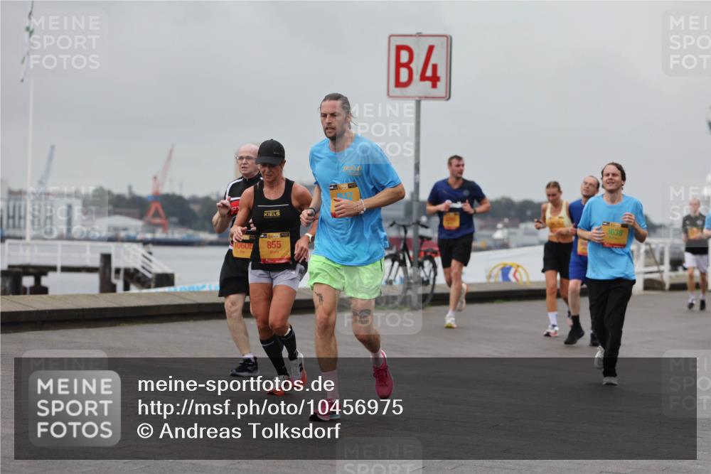 13.09.2026 - Kiel Lauf Andreas Tolksdorf http://msf.ph/oto/10456975 13.09.2026 11:58:05 Kiellinie 10606, 98, 855, 4, 3638 meine-sportfotos.de