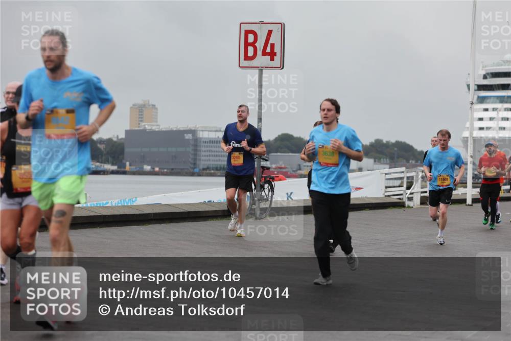 13.09.2026 - Kiel Lauf Andreas Tolksdorf http://msf.ph/oto/10457014 13.09.2026 11:58:06 Kiellinie 855, 4, 3265, 3638, 11601 meine-sportfotos.de