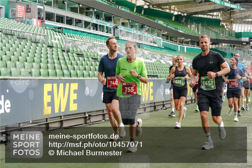 13.09.2026 - 21. swb-Marathon Bremen Michael Burmester http://msf.ph/oto/10457071 13.09.2026 12:53:45 Laufen im Stadion 102, 107, 145, 161, 189, 313, 376, 385, 461, 472, 481, 541, 560, 615, 616, 666, 675, 683, 696, 740, 755, 792, 816, 827, 982, 985, 987, 1033, 1056, 1076, 1207, 1252, 1297, 1419, 1433, 1445, 1468, 1528, 1542, 1551, 1631, 1646, 1658, 1664, 1704, 1707, 1814, 2007, 2043, 2055, 2203, 2280, 2350, 2362, 2401, 2422, 2454, 2480, 2499, 2623, 2701, 2767, 2801, 2820, 2824, 2858, 2882, 2913, 2962, 2971, 2997, 3012, 3054, 3149, 3236, 3336, 3357, 3362, 3413, 3448, 4605 meine-sportfotos.de