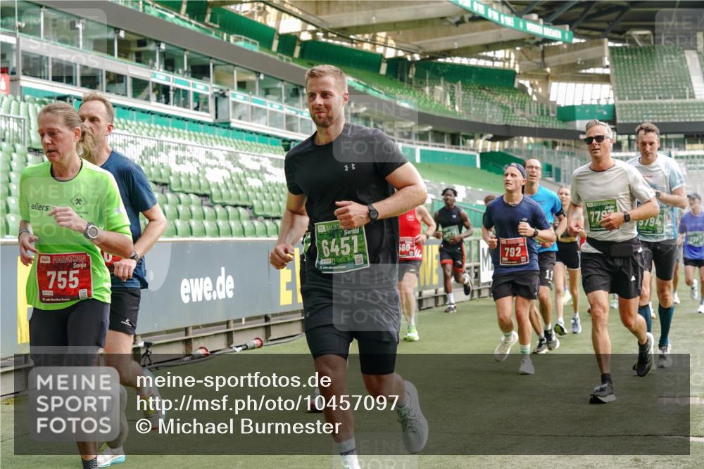 13.09.2026 - 21. swb-Marathon Bremen Michael Burmester http://msf.ph/oto/10457097 13.09.2026 12:53:46 Laufen im Stadion 102, 107, 145, 161, 189, 313, 376, 385, 461, 472, 481, 541, 560, 615, 616, 666, 675, 683, 696, 740, 755, 792, 816, 827, 982, 985, 987, 1033, 1056, 1076, 1207, 1252, 1297, 1419, 1433, 1445, 1468, 1528, 1542, 1551, 1631, 1646, 1658, 1664, 1704, 1707, 1814, 2007, 2043, 2055, 2203, 2280, 2350, 2362, 2401, 2422, 2454, 2480, 2499, 2623, 2701, 2767, 2801, 2820, 2824, 2858, 2882, 2913, 2962, 2971, 2997, 3012, 3054, 3149, 3236, 3336, 3357, 3362, 3413, 3448, 4605 meine-sportfotos.de