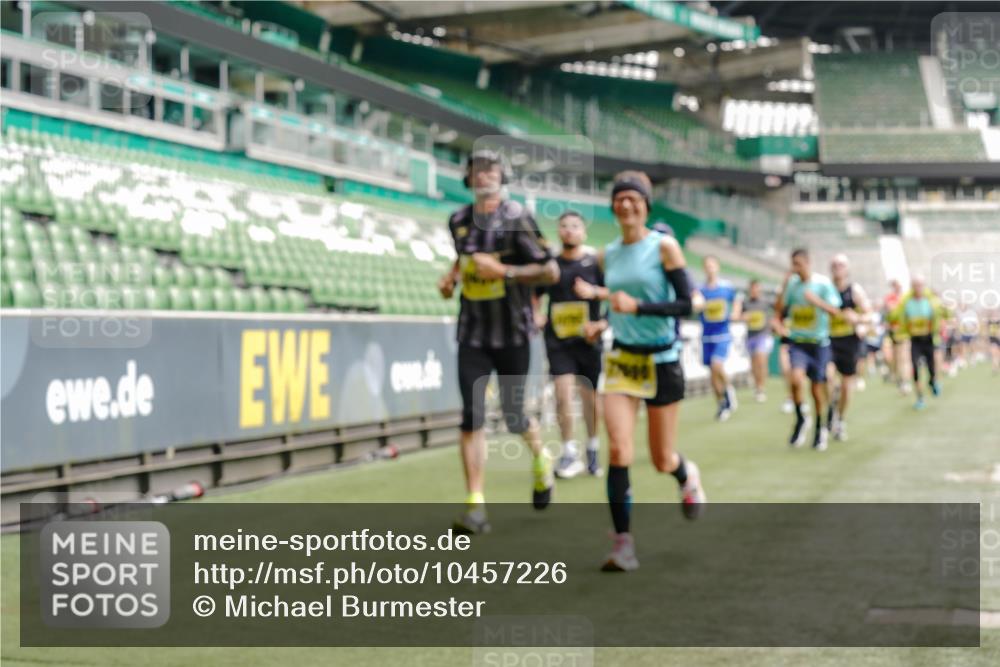 13.09.2026 - 21. swb-Marathon Bremen Michael Burmester http://msf.ph/oto/10457226 13.09.2026 10:33:28 Laufen im Stadion 10018, 10067, 10078, 10166, 10177, 10184, 10203, 10211, 10226, 10236, 10240, 10243, 10246, 10249, 10254, 10256, 10297, 10300, 10322, 10355, 10365, 10372, 10374, 10379, 10383, 10394, 10408, 10410, 10415, 10423, 10428, 10443, 10460, 10486, 10494, 10517, 10518, 10530, 10550, 10565, 10578, 10604, 10646, 10668, 10670, 10673, 10675, 10687, 10690, 10691, 10699, 10700, 10707, 10721, 10728, 10745, 10749, 10750, 10771, 10772, 10787, 10788, 10794, 10809, 10857 meine-sportfotos.de