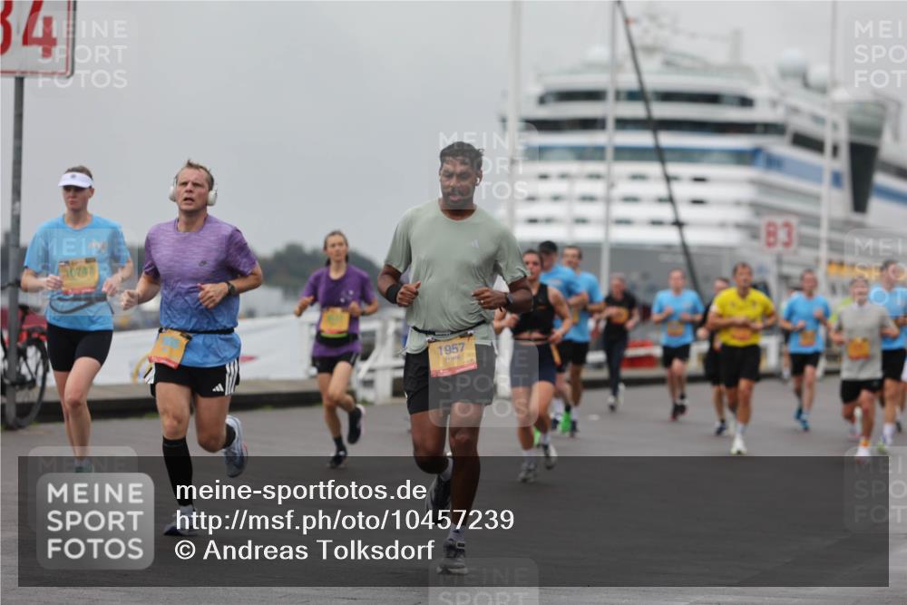 13.09.2026 - Kiel Lauf Andreas Tolksdorf http://msf.ph/oto/10457239 13.09.2026 11:58:16 Kiellinie 34, 10747, 1957 meine-sportfotos.de