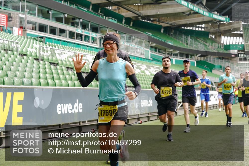 13.09.2026 - 21. swb-Marathon Bremen Michael Burmester http://msf.ph/oto/10457299 13.09.2026 10:33:29 Laufen im Stadion 10018, 10067, 10078, 10166, 10177, 10184, 10203, 10211, 10226, 10236, 10240, 10243, 10246, 10249, 10254, 10256, 10297, 10300, 10322, 10355, 10365, 10372, 10374, 10379, 10383, 10394, 10408, 10410, 10415, 10423, 10428, 10460, 10486, 10494, 10517, 10518, 10530, 10550, 10565, 10578, 10604, 10646, 10668, 10670, 10673, 10675, 10687, 10690, 10691, 10699, 10700, 10707, 10721, 10728, 10745, 10749, 10750, 10771, 10772, 10787, 10788, 10794, 10809, 10857, 11126 meine-sportfotos.de