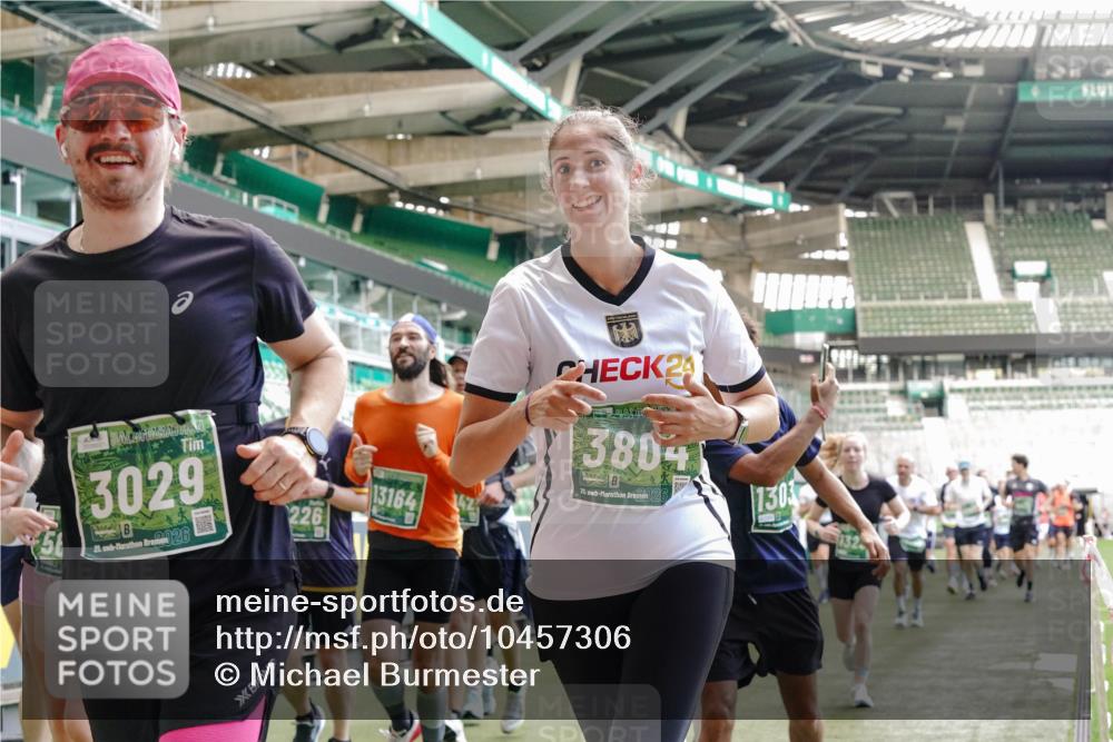 13.09.2026 - 21. swb-Marathon Bremen Michael Burmester http://msf.ph/oto/10457306 13.09.2026 13:11:31 Laufen im Stadion 265, 373, 581, 703, 843, 984, 1113, 1226, 1435, 1738, 1849, 1851, 1855, 1867, 1894, 1936, 1952, 1967, 2202, 2248, 2268, 2281, 2284, 2299, 2330, 2333, 2336, 2339, 2342, 2353, 2375, 2377, 2398, 2426, 2432, 2443, 2531, 2553, 2589, 2654, 2659, 2669, 2673, 2682, 2784, 2804, 2819, 2822, 2836, 2850, 2907, 2932, 2976, 3026, 3027, 3079, 3082, 3089, 3122, 3143, 3159, 3174, 3207, 3208, 3308, 3328, 3349, 3352, 3370, 3409, 3410, 3470, 3549, 551 meine-sportfotos.de