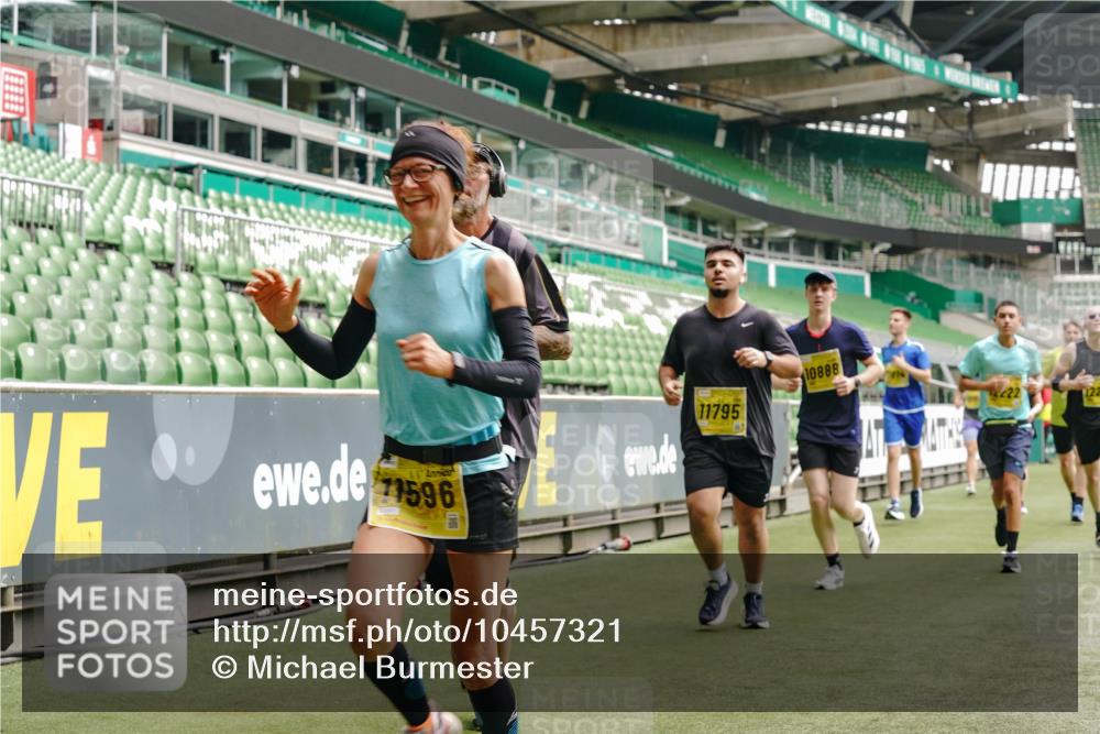 13.09.2026 - 21. swb-Marathon Bremen Michael Burmester http://msf.ph/oto/10457321 13.09.2026 10:33:30 Laufen im Stadion 10018, 10067, 10078, 10166, 10177, 10184, 10203, 10211, 10226, 10236, 10240, 10243, 10246, 10249, 10254, 10256, 10297, 10300, 10322, 10355, 10365, 10372, 10374, 10379, 10383, 10394, 10408, 10410, 10415, 10423, 10428, 10460, 10486, 10494, 10517, 10518, 10530, 10550, 10565, 10578, 10604, 10646, 10668, 10670, 10673, 10675, 10687, 10690, 10691, 10699, 10700, 10707, 10721, 10728, 10745, 10749, 10750, 10771, 10772, 10787, 10788, 10794, 10809, 10857, 11126 meine-sportfotos.de