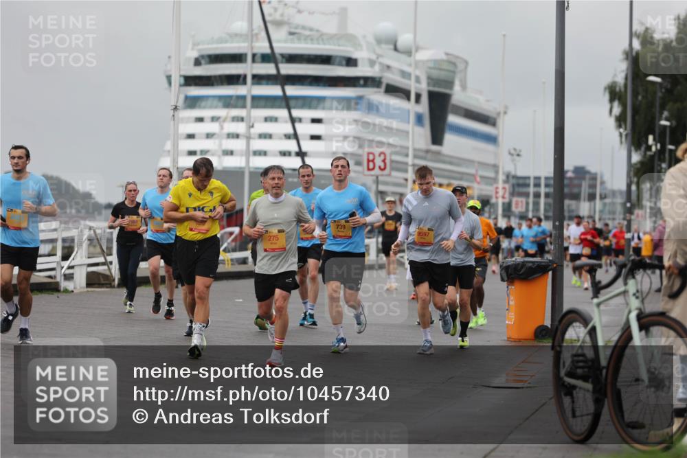 13.09.2026 - Kiel Lauf Andreas Tolksdorf http://msf.ph/oto/10457340 13.09.2026 11:58:20 Kiellinie 7951, 3, 275, 739, 9597 meine-sportfotos.de