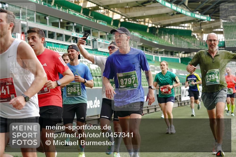 13.09.2026 - 21. swb-Marathon Bremen Michael Burmester http://msf.ph/oto/10457341 13.09.2026 12:53:51 Laufen im Stadion 102, 145, 161, 189, 313, 376, 385, 461, 472, 481, 541, 560, 615, 616, 666, 675, 683, 696, 740, 755, 792, 816, 827, 982, 985, 987, 1033, 1053, 1056, 1076, 1207, 1252, 1297, 1419, 1433, 1445, 1468, 1528, 1542, 1551, 1631, 1646, 1658, 1664, 1704, 1707, 1814, 2007, 2043, 2055, 2203, 2280, 2350, 2362, 2401, 2422, 2454, 2480, 2499, 2623, 2701, 2767, 2801, 2820, 2824, 2858, 2882, 2913, 2962, 2971, 2997, 3012, 3054, 3149, 3206, 3236, 3357, 3362, 3413, 4605 meine-sportfotos.de