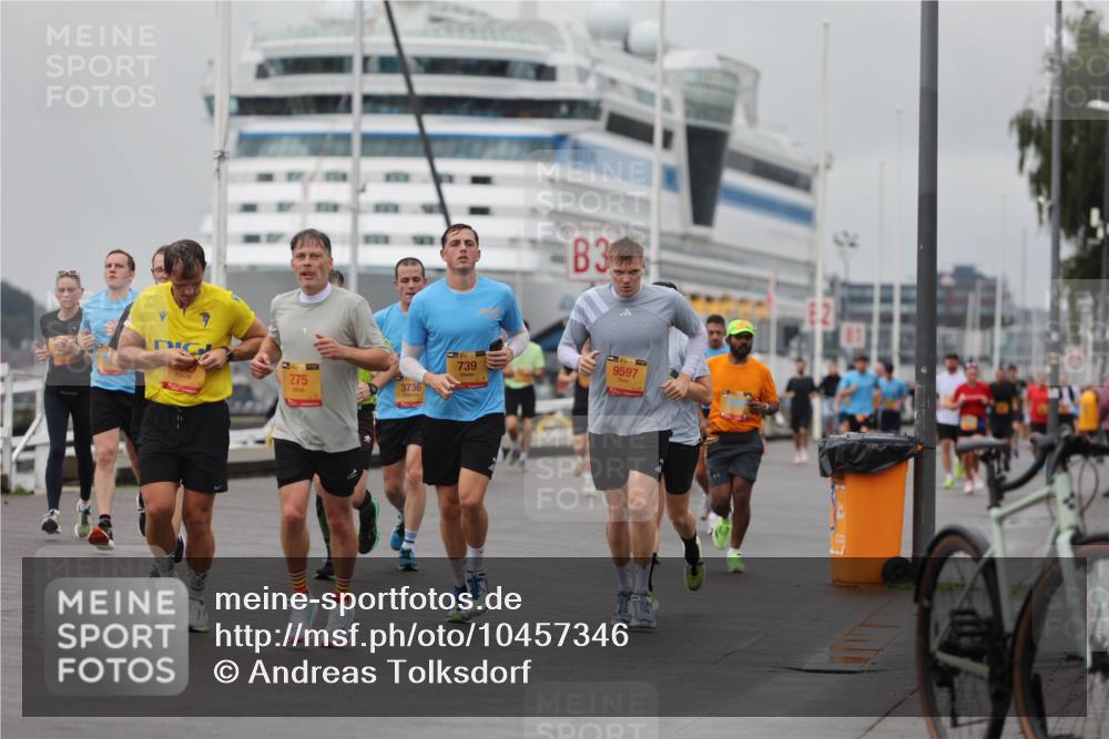 13.09.2026 - Kiel Lauf Andreas Tolksdorf http://msf.ph/oto/10457346 13.09.2026 11:58:21 Kiellinie 275, 3736, 3, 11, 739, 9597 meine-sportfotos.de