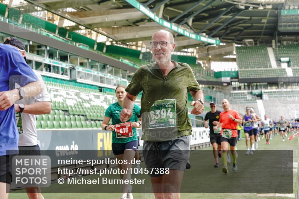13.09.2026 - 21. swb-Marathon Bremen Michael Burmester http://msf.ph/oto/10457388 13.09.2026 12:53:52 Laufen im Stadion 102, 145, 161, 189, 313, 376, 385, 461, 472, 481, 541, 560, 615, 616, 666, 675, 683, 696, 740, 755, 792, 816, 827, 982, 985, 987, 1033, 1053, 1056, 1076, 1207, 1252, 1297, 1419, 1433, 1445, 1468, 1528, 1542, 1551, 1631, 1646, 1658, 1664, 1704, 1707, 1814, 2007, 2043, 2055, 2203, 2280, 2350, 2362, 2401, 2422, 2454, 2480, 2499, 2623, 2701, 2767, 2801, 2820, 2824, 2858, 2870, 2882, 2913, 2962, 2971, 2997, 3012, 3054, 3149, 3206, 3236, 3357, 3362, 3413, 4605 meine-sportfotos.de