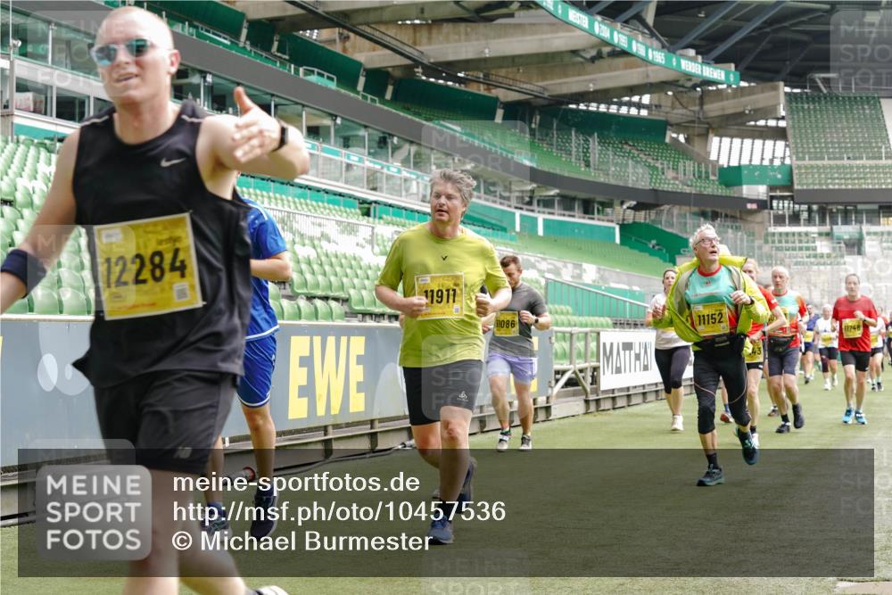13.09.2026 - 21. swb-Marathon Bremen Michael Burmester http://msf.ph/oto/10457536 13.09.2026 10:33:34 Laufen im Stadion 10018, 10067, 10078, 10166, 10177, 10184, 10203, 10211, 10226, 10236, 10240, 10243, 10246, 10249, 10254, 10256, 10297, 10300, 10322, 10355, 10365, 10372, 10374, 10379, 10383, 10394, 10408, 10410, 10415, 10423, 10428, 10460, 10486, 10494, 10517, 10518, 10530, 10550, 10565, 10578, 10604, 10668, 10670, 10673, 10675, 10687, 10690, 10691, 10699, 10700, 10707, 10721, 10728, 10745, 10749, 10750, 10771, 10772, 10787, 10788, 10794, 10809, 10857, 11126 meine-sportfotos.de