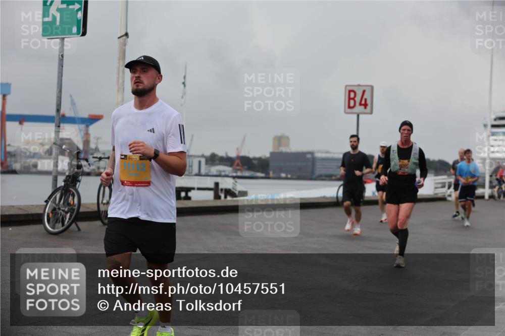13.09.2026 - Kiel Lauf Andreas Tolksdorf http://msf.ph/oto/10457551 13.09.2026 11:58:46 Kiellinie 38, 11112, 4 meine-sportfotos.de