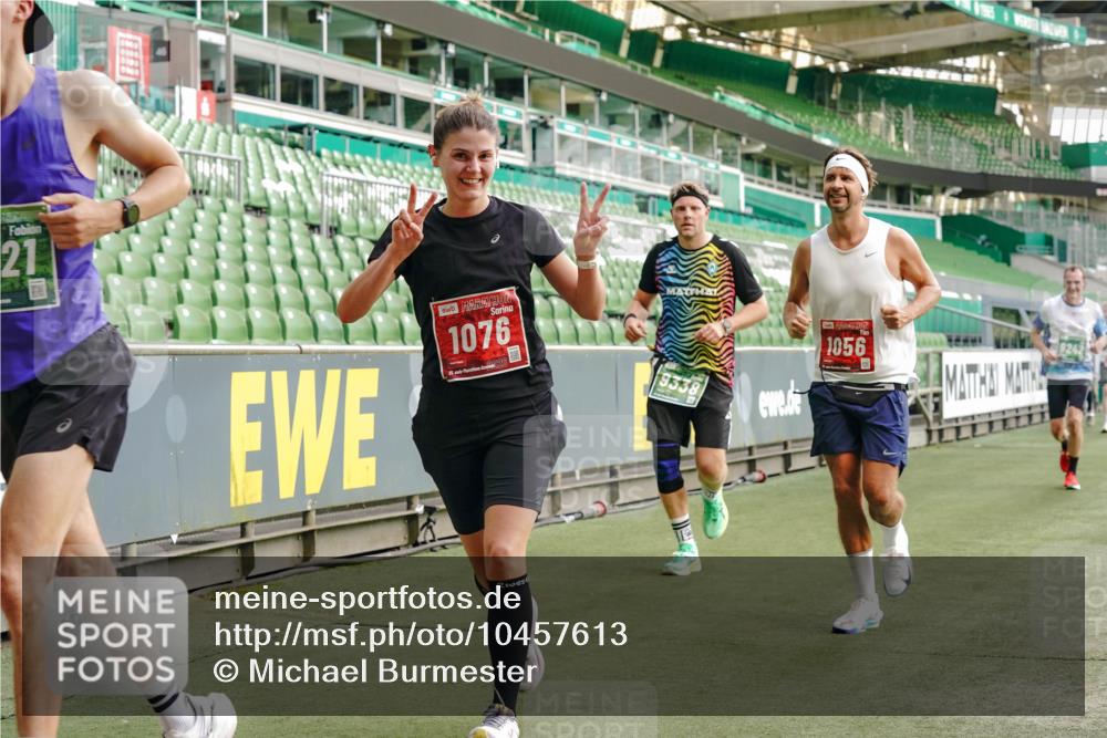 13.09.2026 - 21. swb-Marathon Bremen Michael Burmester http://msf.ph/oto/10457613 13.09.2026 12:53:58 Laufen im Stadion 102, 145, 161, 189, 201, 313, 376, 385, 461, 472, 481, 541, 560, 615, 616, 666, 675, 696, 740, 755, 816, 827, 982, 985, 987, 1053, 1056, 1076, 1207, 1252, 1297, 1419, 1433, 1445, 1468, 1528, 1542, 1551, 1631, 1646, 1658, 1664, 1704, 1707, 1814, 2007, 2043, 2055, 2203, 2280, 2350, 2362, 2390, 2401, 2422, 2454, 2499, 2623, 2701, 2733, 2801, 2820, 2824, 2858, 2870, 2882, 2913, 2962, 2971, 2997, 3012, 3054, 3149, 3206, 3236, 3241, 3356, 3357, 3362, 3413, 4605 meine-sportfotos.de