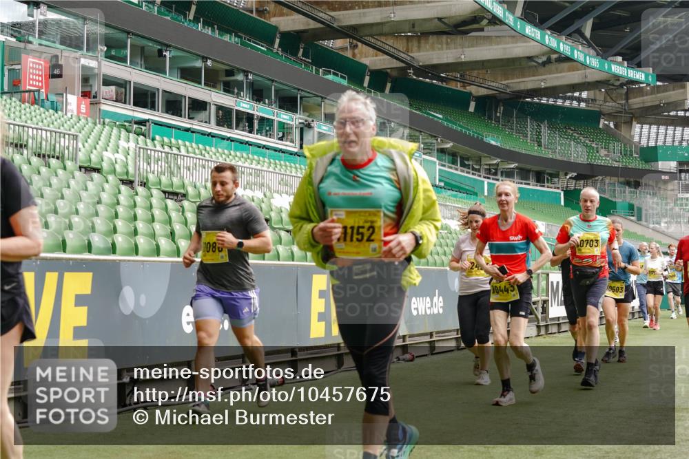 13.09.2026 - 21. swb-Marathon Bremen Michael Burmester http://msf.ph/oto/10457675 13.09.2026 10:33:37 Laufen im Stadion 10018, 10067, 10078, 10166, 10177, 10184, 10203, 10211, 10226, 10236, 10240, 10243, 10249, 10254, 10256, 10297, 10300, 10322, 10355, 10365, 10372, 10374, 10379, 10383, 10394, 10408, 10410, 10415, 10423, 10428, 10460, 10486, 10494, 10517, 10518, 10530, 10550, 10565, 10578, 10604, 10668, 10670, 10673, 10675, 10687, 10690, 10691, 10699, 10700, 10707, 10721, 10728, 10745, 10749, 10750, 10771, 10772, 10787, 10788, 10794, 10809, 10828, 10857, 10914, 11126 meine-sportfotos.de
