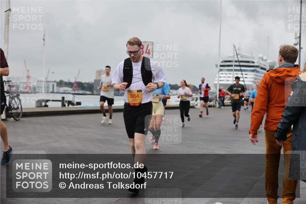 13.09.2026 - Kiel Lauf Andreas Tolksdorf http://msf.ph/oto/10457717 13.09.2026 11:59:00 Kiellinie 38, 3354, 4 meine-sportfotos.de