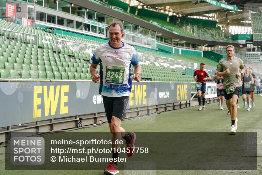 13.09.2026 - 21. swb-Marathon Bremen Michael Burmester http://msf.ph/oto/10457758 13.09.2026 12:54:01 Laufen im Stadion 102, 145, 161, 189, 201, 313, 376, 385, 461, 472, 481, 541, 560, 615, 616, 666, 675, 696, 740, 755, 816, 827, 982, 985, 987, 1053, 1056, 1076, 1207, 1252, 1297, 1419, 1433, 1445, 1468, 1528, 1542, 1551, 1631, 1658, 1664, 1704, 1707, 1814, 2007, 2043, 2055, 2203, 2280, 2350, 2362, 2390, 2401, 2422, 2454, 2499, 2623, 2701, 2733, 2801, 2820, 2824, 2858, 2870, 2882, 2913, 2922, 2962, 2971, 2997, 3012, 3054, 3206, 3236, 3241, 3356, 3357, 3362, 3413, 4605 meine-sportfotos.de