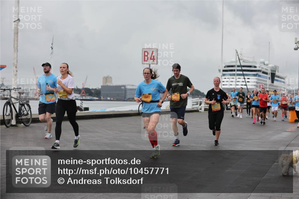 13.09.2026 - Kiel Lauf Andreas Tolksdorf http://msf.ph/oto/10457771 13.09.2026 11:59:03 Kiellinie  meine-sportfotos.de