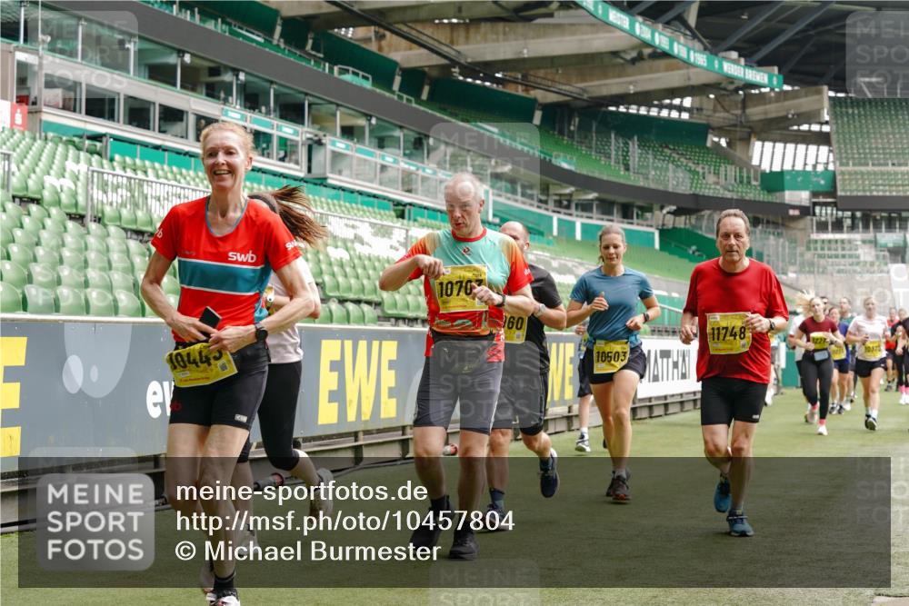 13.09.2026 - 21. swb-Marathon Bremen Michael Burmester http://msf.ph/oto/10457804 13.09.2026 10:33:38 Laufen im Stadion 10018, 10067, 10078, 10166, 10177, 10184, 10203, 10211, 10226, 10236, 10240, 10243, 10249, 10254, 10256, 10297, 10300, 10322, 10355, 10356, 10365, 10372, 10374, 10379, 10383, 10394, 10408, 10410, 10415, 10423, 10428, 10460, 10486, 10494, 10517, 10518, 10530, 10550, 10565, 10578, 10604, 10668, 10670, 10673, 10675, 10687, 10690, 10691, 10699, 10700, 10707, 10721, 10728, 10745, 10749, 10750, 10771, 10772, 10787, 10788, 10794, 10809, 10828, 10857, 10914, 11126 meine-sportfotos.de