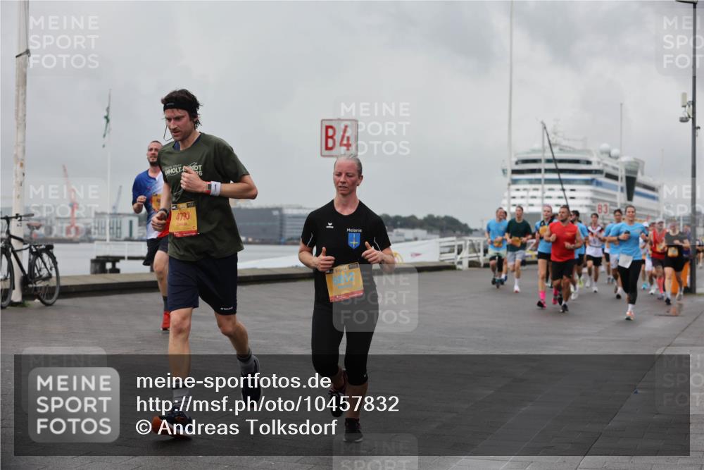 13.09.2026 - Kiel Lauf Andreas Tolksdorf http://msf.ph/oto/10457832 13.09.2026 11:59:05 Kiellinie 4, 4780, 4, 38, 5812 meine-sportfotos.de