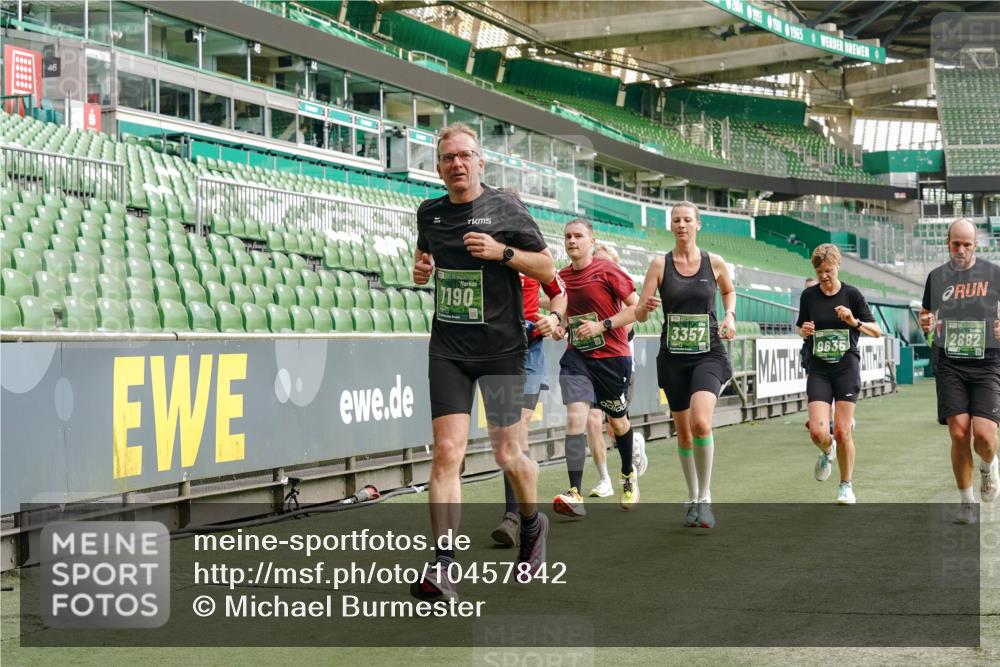 13.09.2026 - 21. swb-Marathon Bremen Michael Burmester http://msf.ph/oto/10457842 13.09.2026 12:54:05 Laufen im Stadion 102, 145, 161, 189, 201, 313, 376, 385, 461, 472, 481, 541, 560, 615, 616, 666, 675, 696, 740, 755, 816, 827, 982, 985, 987, 1053, 1056, 1076, 1207, 1297, 1419, 1433, 1445, 1468, 1528, 1542, 1551, 1631, 1658, 1664, 1704, 1707, 1814, 2043, 2055, 2280, 2350, 2362, 2390, 2401, 2422, 2454, 2474, 2499, 2623, 2701, 2733, 2801, 2820, 2824, 2858, 2870, 2882, 2913, 2922, 2962, 2971, 2997, 3012, 3054, 3134, 3206, 3236, 3241, 3356, 3357, 3362, 3413, 4605 meine-sportfotos.de