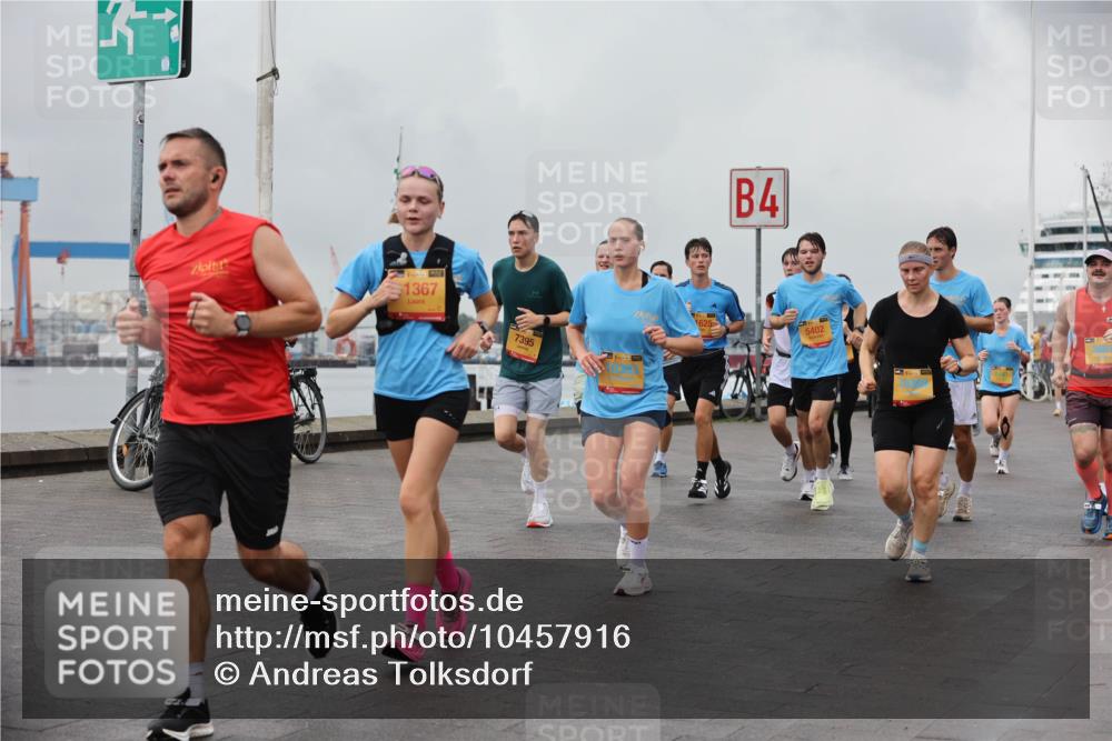 13.09.2026 - Kiel Lauf Andreas Tolksdorf http://msf.ph/oto/10457916 13.09.2026 11:59:12 Kiellinie 1367, 7395, 4, 1625, 5402 meine-sportfotos.de