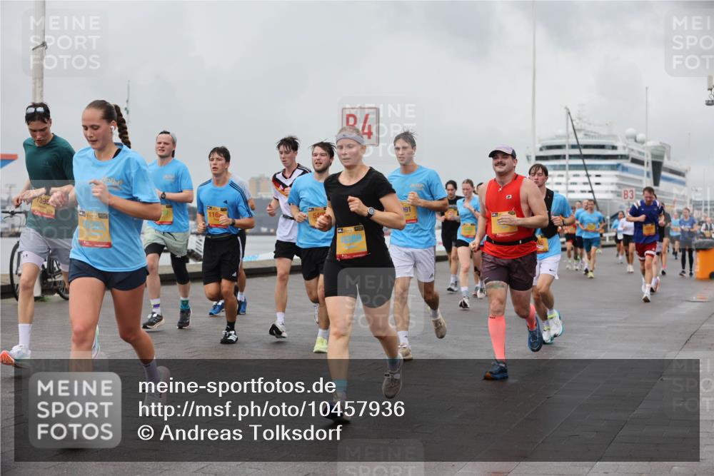 13.09.2026 - Kiel Lauf Andreas Tolksdorf http://msf.ph/oto/10457936 13.09.2026 11:59:12 Kiellinie 7395, 1167, 4, 191, 3 meine-sportfotos.de