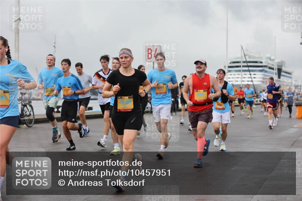 13.09.2026 - Kiel Lauf Andreas Tolksdorf http://msf.ph/oto/10457951 13.09.2026 11:59:13 Kiellinie 88, 1162, 6091, 3861, 19 meine-sportfotos.de