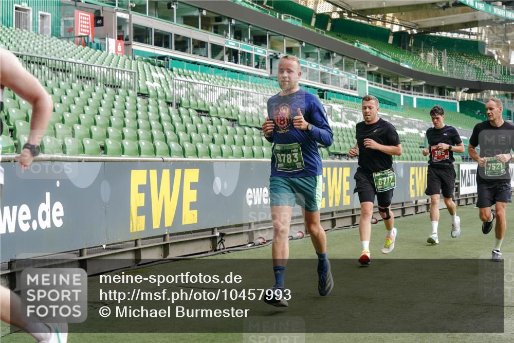 13.09.2026 - 21. swb-Marathon Bremen Michael Burmester http://msf.ph/oto/10457993 13.09.2026 12:54:09 Laufen im Stadion 102, 145, 161, 189, 201, 313, 376, 385, 461, 472, 481, 541, 560, 615, 616, 666, 675, 696, 740, 755, 816, 827, 982, 985, 987, 1053, 1056, 1076, 1207, 1419, 1433, 1445, 1468, 1528, 1551, 1599, 1631, 1658, 1664, 1704, 1707, 1814, 2055, 2280, 2350, 2362, 2383, 2390, 2401, 2422, 2454, 2474, 2499, 2623, 2701, 2733, 2801, 2820, 2824, 2858, 2870, 2882, 2913, 2922, 2962, 2971, 2997, 3012, 3054, 3134, 3175, 3206, 3236, 3241, 3356, 3357, 3362, 3413, 4605 meine-sportfotos.de