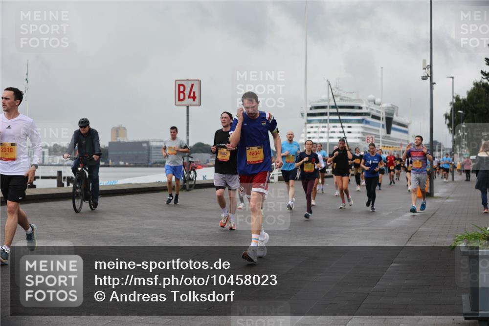 13.09.2026 - Kiel Lauf Andreas Tolksdorf http://msf.ph/oto/10458023 13.09.2026 11:59:17 Kiellinie 39, 2318, 4, 9982, 4654 meine-sportfotos.de