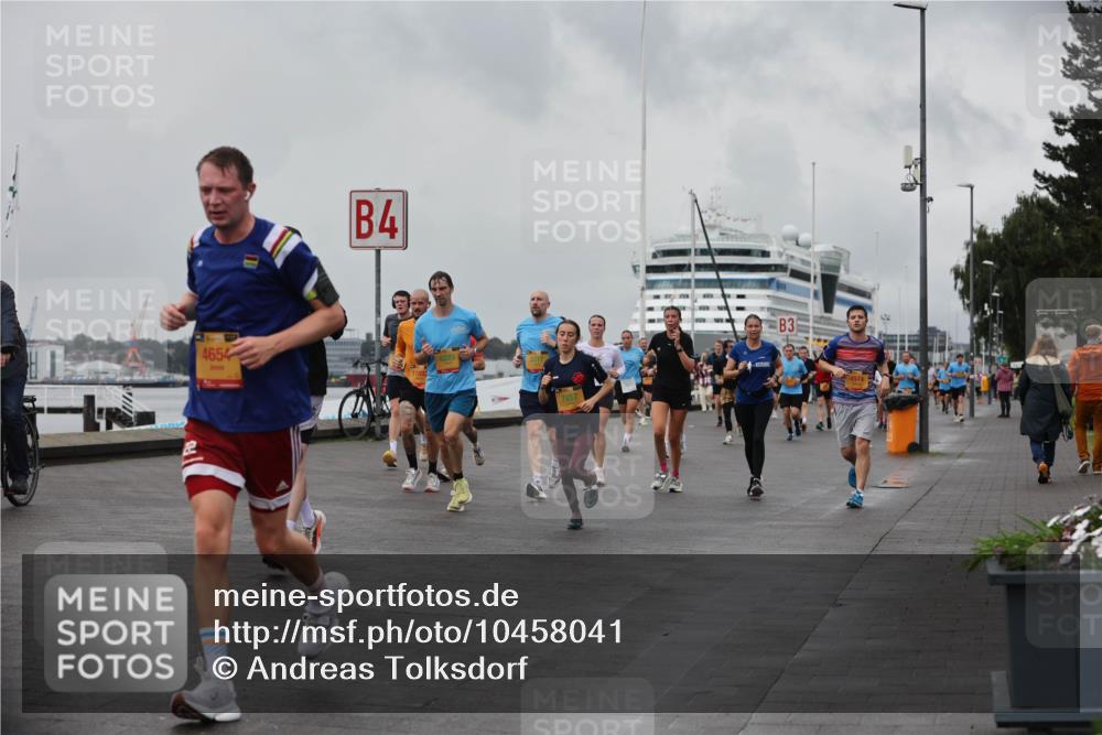 13.09.2026 - Kiel Lauf Andreas Tolksdorf http://msf.ph/oto/10458041 13.09.2026 11:59:18 Kiellinie 4654, 4, 3 meine-sportfotos.de