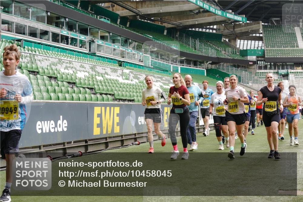 13.09.2026 - 21. swb-Marathon Bremen Michael Burmester http://msf.ph/oto/10458045 13.09.2026 10:33:42 Laufen im Stadion 10018, 10067, 10078, 10166, 10177, 10184, 10203, 10211, 10226, 10236, 10240, 10243, 10249, 10254, 10256, 10297, 10300, 10322, 10355, 10356, 10365, 10372, 10374, 10379, 10383, 10394, 10408, 10410, 10415, 10423, 10428, 10460, 10486, 10494, 10530, 10550, 10565, 10578, 10604, 10668, 10670, 10673, 10675, 10687, 10690, 10691, 10699, 10700, 10707, 10721, 10728, 10745, 10749, 10750, 10771, 10772, 10787, 10788, 10794, 10809, 10828, 10857, 10914, 11126, 11343 meine-sportfotos.de