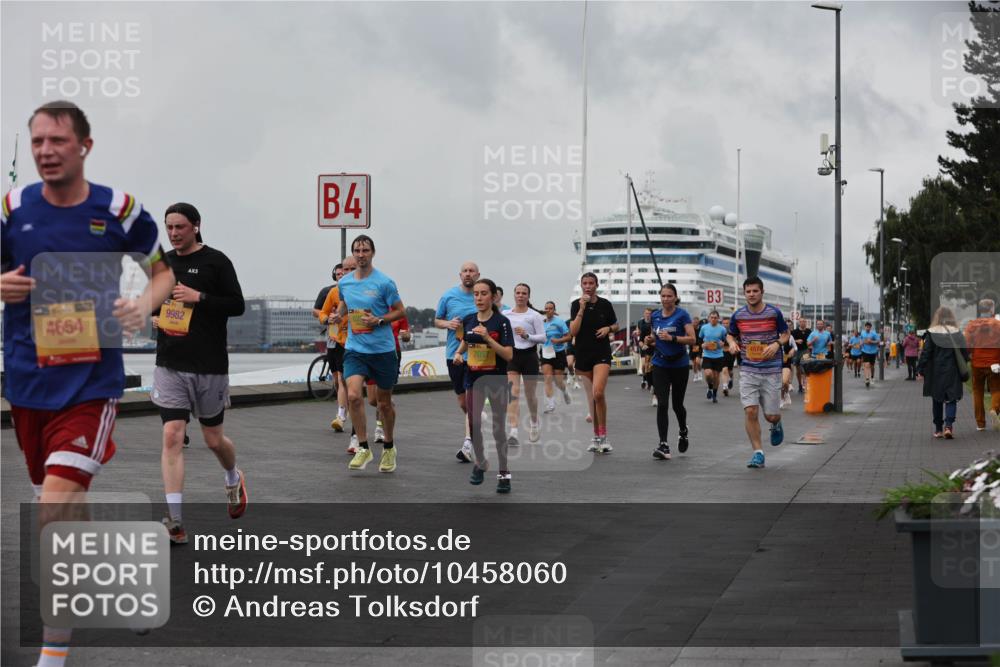 13.09.2026 - Kiel Lauf Andreas Tolksdorf http://msf.ph/oto/10458060 13.09.2026 11:59:19 Kiellinie 4654, 9982, 4, 3 meine-sportfotos.de