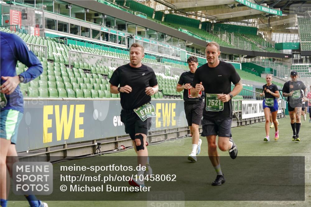13.09.2026 - 21. swb-Marathon Bremen Michael Burmester http://msf.ph/oto/10458062 13.09.2026 12:54:10 Laufen im Stadion 102, 145, 161, 189, 201, 313, 376, 385, 461, 472, 481, 541, 560, 615, 616, 666, 675, 696, 740, 755, 816, 827, 982, 985, 987, 1053, 1056, 1076, 1207, 1419, 1433, 1445, 1468, 1528, 1551, 1599, 1631, 1658, 1664, 1704, 1707, 1814, 2055, 2280, 2350, 2362, 2383, 2390, 2401, 2422, 2454, 2474, 2499, 2623, 2701, 2733, 2801, 2820, 2824, 2858, 2870, 2882, 2913, 2922, 2962, 2971, 2997, 3012, 3054, 3134, 3175, 3206, 3236, 3241, 3356, 3357, 3362, 3413, 4605 meine-sportfotos.de