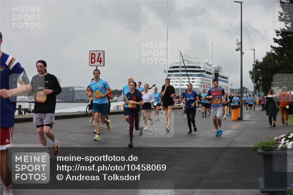 13.09.2026 - Kiel Lauf Andreas Tolksdorf http://msf.ph/oto/10458069 13.09.2026 11:59:19 Kiellinie 9982, 4, 3 meine-sportfotos.de