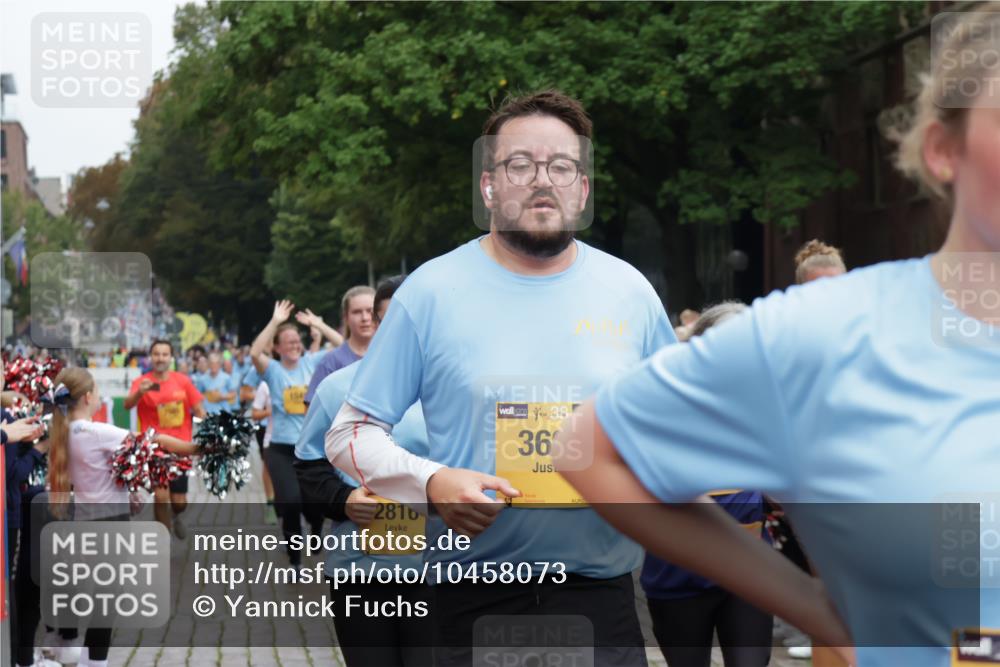 13.09.2026 - Kiel Lauf Yannick Fuchs http://msf.ph/oto/10458073 13.09.2026 09:50:31 Ziel 1545, 2811, 2816, 3289, 3561, 3698, 4229, 5184, 5596, 5851, 6592, 7585, 7662, 8407, 9109, 9549, 10302, 10865, 12319, 12705, 639, 951, 1033, 1366, 1796, 3042, 3602, 3914, 4856, 5184, 5254, 5535, 5619, 5791, 7142, 7864, 8023, 8042, 8584, 8585, 8589, 8790, 8890, 9122, 9549, 9683, 9780, 9793, 10074, 10108, 10178, 10487, 10491, 10548, 10653, 11565, 11814, 12462, 797, 3838, 4145, 4389, 6336, 6455, 6893, 7134, 7694, 8405, 8672, 9550, 9990, 10155, 10333, 11652, 3571, 6359, 6658 meine-sportfotos.de