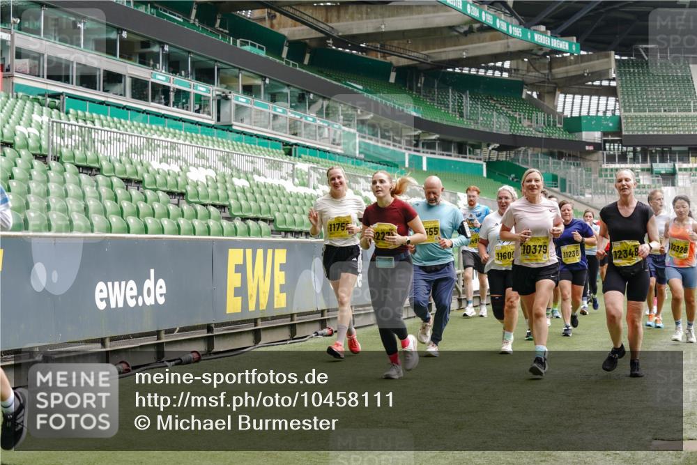 13.09.2026 - 21. swb-Marathon Bremen Michael Burmester http://msf.ph/oto/10458111 13.09.2026 10:33:42 Laufen im Stadion 10018, 10067, 10078, 10166, 10177, 10184, 10203, 10211, 10226, 10236, 10240, 10243, 10249, 10254, 10256, 10297, 10300, 10322, 10355, 10356, 10365, 10372, 10374, 10379, 10383, 10394, 10408, 10410, 10415, 10423, 10428, 10460, 10486, 10494, 10530, 10550, 10565, 10578, 10604, 10668, 10670, 10673, 10675, 10687, 10690, 10691, 10699, 10700, 10707, 10721, 10728, 10745, 10749, 10750, 10771, 10772, 10787, 10788, 10794, 10809, 10828, 10857, 10914, 11126, 11343 meine-sportfotos.de