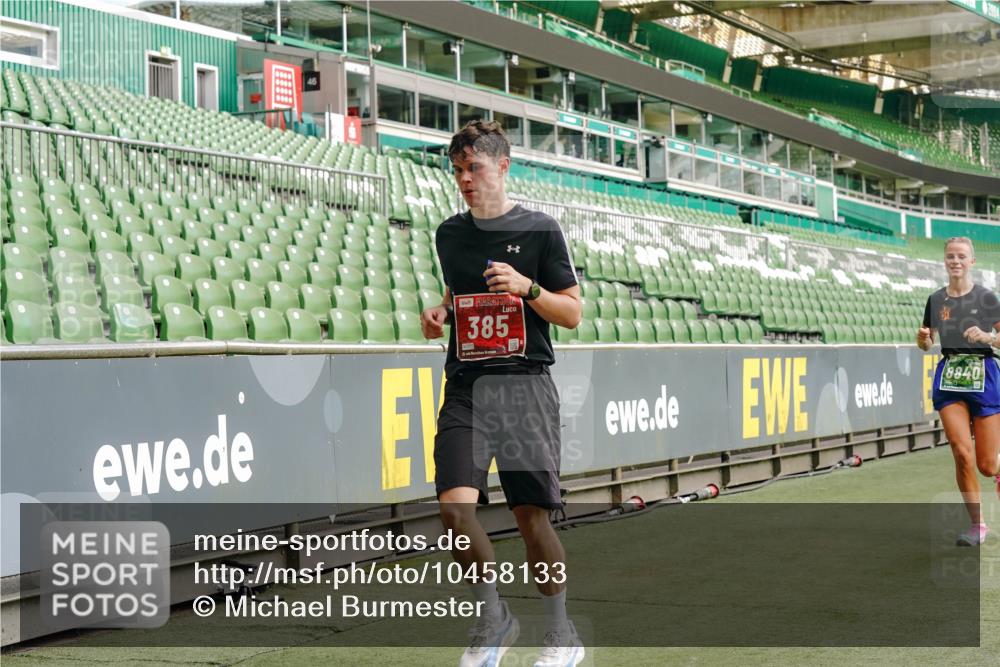 13.09.2026 - 21. swb-Marathon Bremen Michael Burmester http://msf.ph/oto/10458133 13.09.2026 12:54:12 Laufen im Stadion 102, 145, 161, 189, 201, 313, 376, 385, 461, 472, 481, 541, 560, 615, 616, 666, 675, 696, 740, 755, 816, 827, 982, 985, 987, 1053, 1056, 1076, 1207, 1419, 1433, 1445, 1468, 1528, 1551, 1599, 1631, 1658, 1664, 1704, 1707, 1814, 2055, 2234, 2280, 2350, 2362, 2383, 2390, 2401, 2422, 2454, 2474, 2499, 2623, 2701, 2733, 2801, 2820, 2824, 2858, 2870, 2882, 2913, 2922, 2962, 2971, 2997, 3012, 3054, 3134, 3175, 3206, 3236, 3241, 3356, 3357, 3362, 3413 meine-sportfotos.de