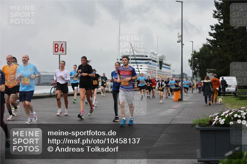 13.09.2026 - Kiel Lauf Andreas Tolksdorf http://msf.ph/oto/10458137 13.09.2026 11:59:21 Kiellinie 11892, 6317, 4, 8715, 3 meine-sportfotos.de