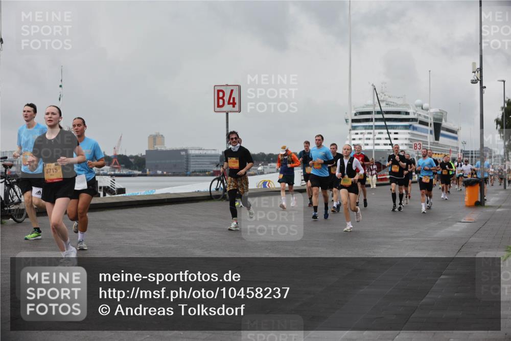 13.09.2026 - Kiel Lauf Andreas Tolksdorf http://msf.ph/oto/10458237 13.09.2026 11:59:25 Kiellinie 4, 8715, 11000, 3 meine-sportfotos.de