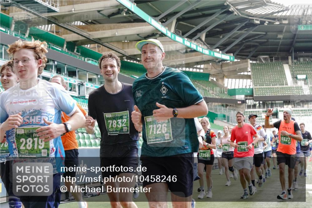 13.09.2026 - 21. swb-Marathon Bremen Michael Burmester http://msf.ph/oto/10458246 13.09.2026 13:11:44 Laufen im Stadion 118, 265, 373, 581, 703, 843, 984, 1113, 1226, 1334, 1435, 1738, 1849, 1851, 1894, 1936, 1952, 1967, 2202, 2248, 2281, 2284, 2299, 2330, 2333, 2336, 2339, 2342, 2353, 2375, 2377, 2398, 2426, 2432, 2443, 2531, 2589, 2654, 2659, 2669, 2673, 2682, 2784, 2804, 2819, 2822, 2836, 2850, 2907, 2932, 2966, 2976, 3026, 3027, 3079, 3082, 3089, 3122, 3143, 3155, 3159, 3174, 3207, 3208, 3308, 3328, 3349, 3352, 3370, 3409, 3410, 3470, 3549, 551 meine-sportfotos.de