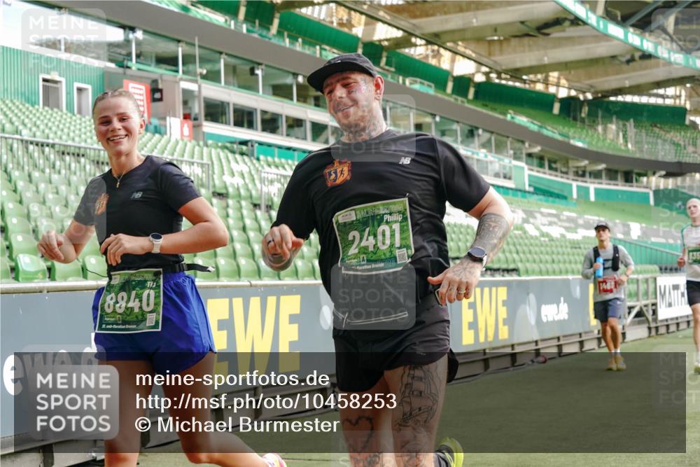 13.09.2026 - 21. swb-Marathon Bremen Michael Burmester http://msf.ph/oto/10458253 13.09.2026 12:54:14 Laufen im Stadion 102, 145, 161, 189, 201, 313, 376, 385, 461, 472, 481, 495, 541, 560, 615, 616, 666, 675, 696, 740, 755, 816, 827, 982, 985, 987, 1053, 1056, 1076, 1207, 1390, 1419, 1433, 1445, 1468, 1528, 1551, 1599, 1631, 1658, 1664, 1704, 1707, 1814, 2055, 2234, 2280, 2350, 2362, 2383, 2390, 2401, 2422, 2454, 2474, 2499, 2623, 2701, 2733, 2801, 2820, 2824, 2858, 2870, 2882, 2913, 2922, 2962, 2971, 2997, 3012, 3054, 3134, 3175, 3206, 3236, 3241, 3356, 3357, 3362, 3413 meine-sportfotos.de