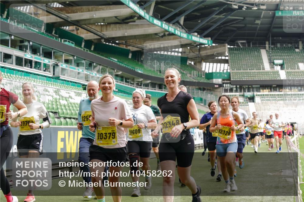 13.09.2026 - 21. swb-Marathon Bremen Michael Burmester http://msf.ph/oto/10458262 13.09.2026 10:33:44 Laufen im Stadion 10018, 10067, 10078, 10166, 10177, 10184, 10203, 10211, 10226, 10236, 10240, 10243, 10249, 10254, 10256, 10297, 10300, 10322, 10355, 10356, 10365, 10372, 10374, 10379, 10383, 10394, 10408, 10410, 10415, 10423, 10428, 10460, 10486, 10494, 10530, 10550, 10565, 10578, 10604, 10668, 10669, 10670, 10673, 10675, 10687, 10691, 10699, 10700, 10707, 10721, 10728, 10745, 10749, 10750, 10771, 10772, 10787, 10788, 10794, 10809, 10828, 10857, 10914, 11126, 11343 meine-sportfotos.de