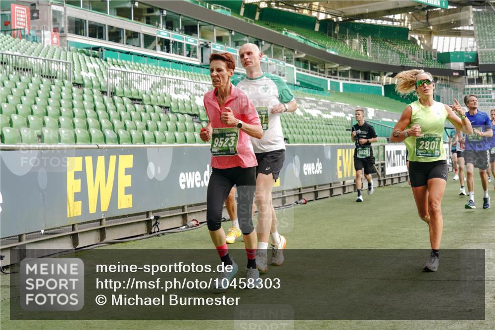 13.09.2026 - 21. swb-Marathon Bremen Michael Burmester http://msf.ph/oto/10458303 13.09.2026 12:54:16 Laufen im Stadion 102, 145, 161, 189, 201, 313, 376, 385, 461, 472, 481, 495, 541, 560, 615, 616, 666, 675, 696, 740, 755, 816, 827, 982, 985, 987, 1053, 1056, 1076, 1207, 1390, 1419, 1433, 1445, 1468, 1528, 1551, 1599, 1631, 1658, 1664, 1704, 1707, 1814, 2055, 2125, 2234, 2280, 2350, 2362, 2383, 2390, 2401, 2422, 2454, 2474, 2499, 2623, 2701, 2733, 2801, 2820, 2824, 2858, 2870, 2882, 2913, 2922, 2962, 2971, 2997, 3012, 3054, 3134, 3175, 3206, 3241, 3246, 3346, 3356, 3357, 3362, 3413 meine-sportfotos.de