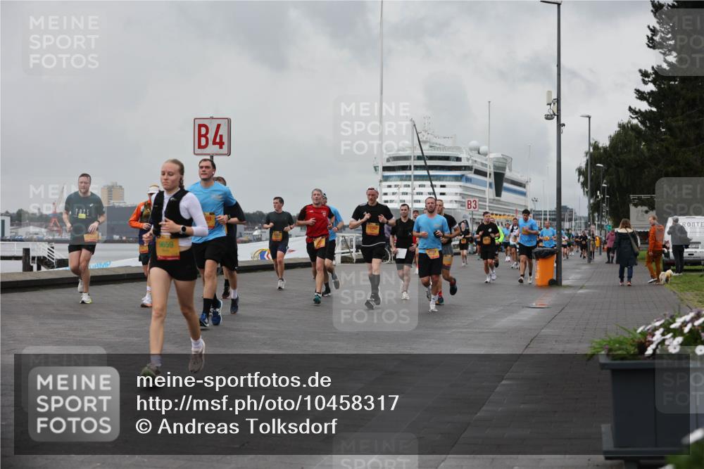 13.09.2026 - Kiel Lauf Andreas Tolksdorf http://msf.ph/oto/10458317 13.09.2026 11:59:28 Kiellinie 9659, 4, 3, 300 meine-sportfotos.de