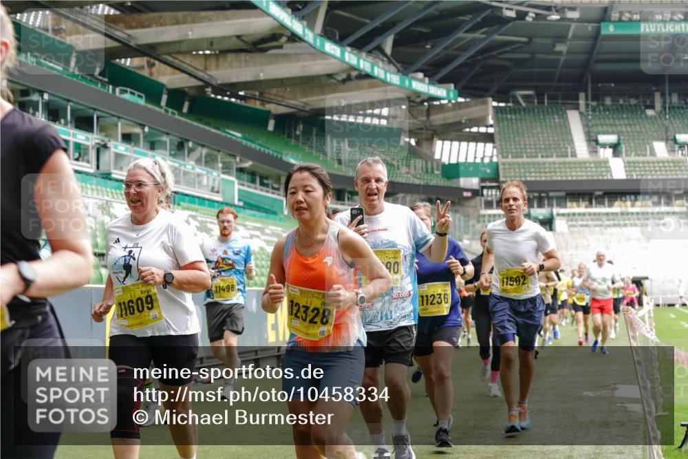 13.09.2026 - 21. swb-Marathon Bremen Michael Burmester http://msf.ph/oto/10458334 13.09.2026 10:33:45 Laufen im Stadion 10018, 10067, 10078, 10166, 10177, 10184, 10203, 10211, 10226, 10236, 10240, 10243, 10249, 10254, 10256, 10297, 10300, 10322, 10355, 10356, 10365, 10372, 10374, 10379, 10383, 10394, 10408, 10415, 10423, 10428, 10460, 10486, 10494, 10530, 10550, 10565, 10578, 10604, 10668, 10669, 10670, 10673, 10675, 10687, 10691, 10699, 10700, 10707, 10721, 10728, 10745, 10749, 10750, 10771, 10772, 10787, 10788, 10794, 10809, 10828, 10857, 10914, 11126, 11343 meine-sportfotos.de