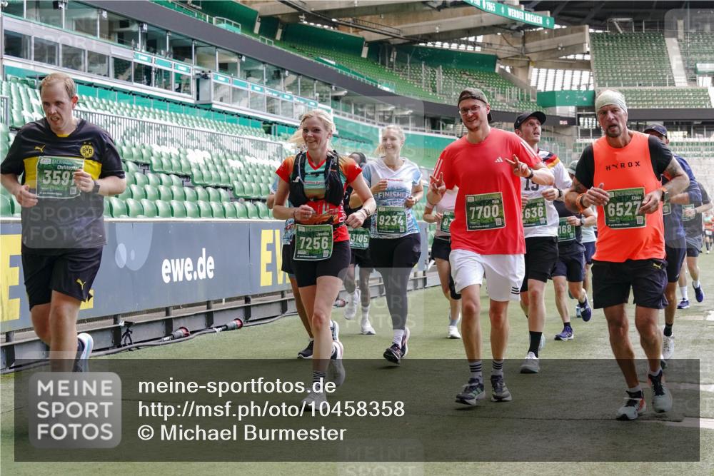 13.09.2026 - 21. swb-Marathon Bremen Michael Burmester http://msf.ph/oto/10458358 13.09.2026 13:11:46 Laufen im Stadion 118, 265, 373, 514, 581, 703, 843, 984, 1113, 1226, 1334, 1435, 1738, 1849, 1851, 1894, 1936, 1952, 1967, 2202, 2248, 2281, 2284, 2299, 2330, 2333, 2336, 2339, 2342, 2353, 2375, 2377, 2398, 2426, 2432, 2443, 2531, 2589, 2654, 2659, 2669, 2673, 2682, 2784, 2804, 2815, 2819, 2822, 2836, 2850, 2907, 2932, 2966, 2976, 3026, 3027, 3079, 3082, 3089, 3122, 3143, 3155, 3159, 3174, 3207, 3208, 3308, 3328, 3349, 3352, 3370, 3409, 3410, 3470, 3549, 551 meine-sportfotos.de