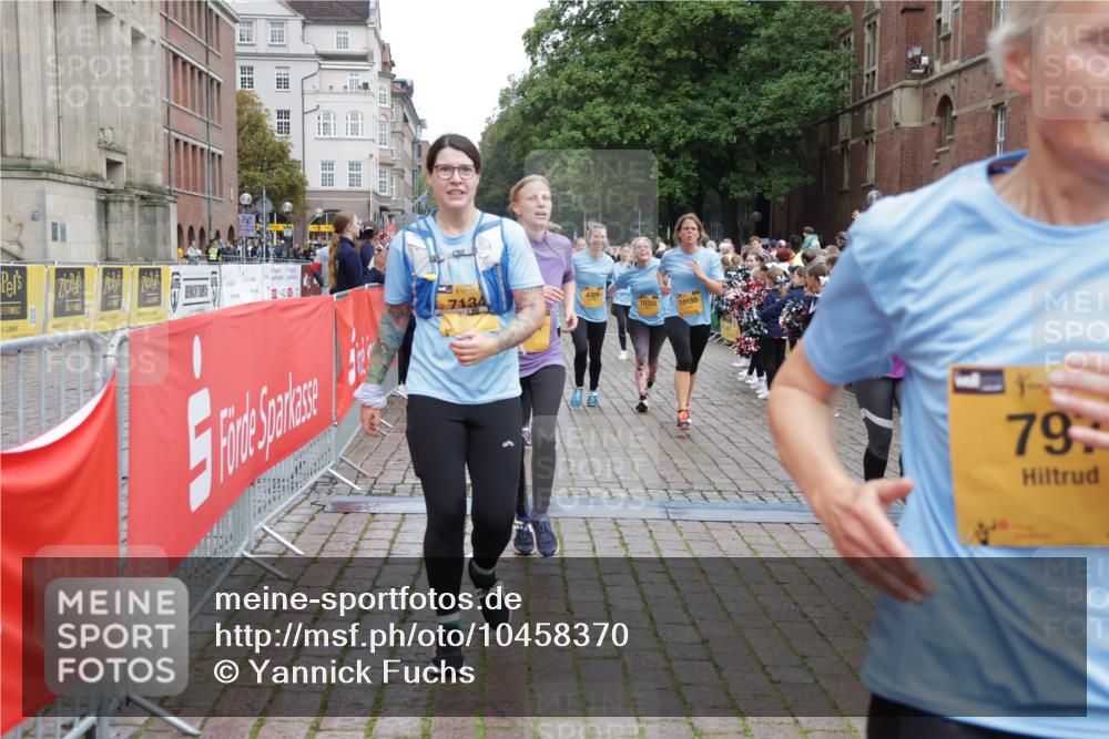13.09.2026 - Kiel Lauf Yannick Fuchs http://msf.ph/oto/10458370 13.09.2026 09:50:45 Ziel 797, 3838, 4145, 4389, 5851, 6455, 6893, 7134, 7662, 7694, 8405, 8407, 8672, 9550, 9990, 10155, 10333, 10865, 11652, 1366, 1545, 2811, 2816, 3289, 3561, 3698, 4229, 5184, 5254, 5535, 5596, 5851, 6592, 7585, 7662, 7864, 8023, 8042, 9109, 9549, 9683, 9793, 10302, 10548, 12319, 12705, 249, 468, 763, 764, 1373, 1776, 1949, 2056, 3723, 5235, 6115, 6118, 6138, 6336, 6647, 6794, 6829, 7449, 7528, 9551, 11047, 11141, 12103, 12727, 12834, 8042 meine-sportfotos.de