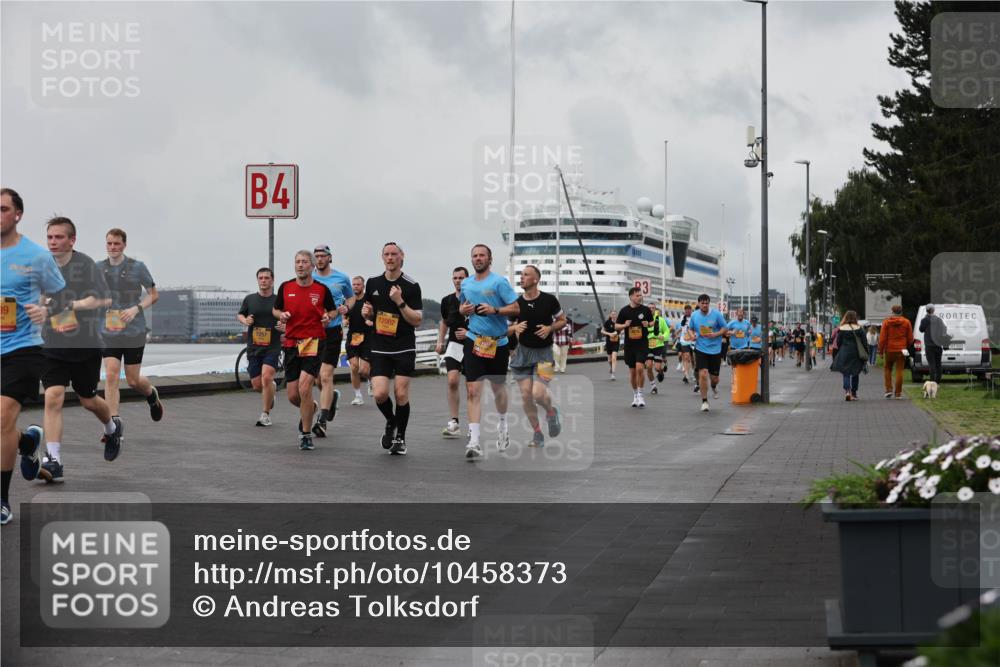 13.09.2026 - Kiel Lauf Andreas Tolksdorf http://msf.ph/oto/10458373 13.09.2026 11:59:29 Kiellinie 09, 4, 12002 meine-sportfotos.de